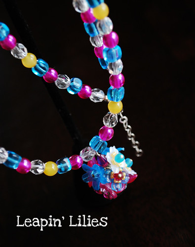 pink-turquoise-yellow-blossom-necklace-a