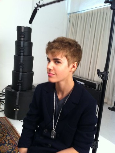 justin drew bieber short hair. Justin Drew Bieber cut off his