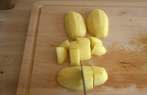 12 - Kartoffeln in Würfel zerschneiden