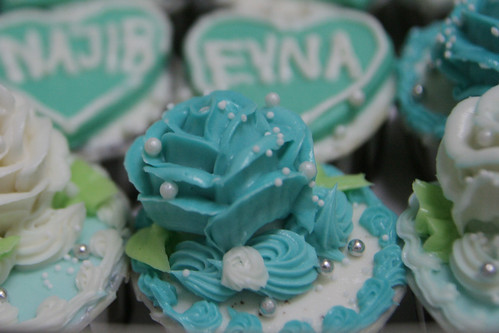 cupcakes-syafa-flower-rose-blue-2