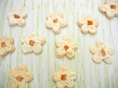 flower meringues