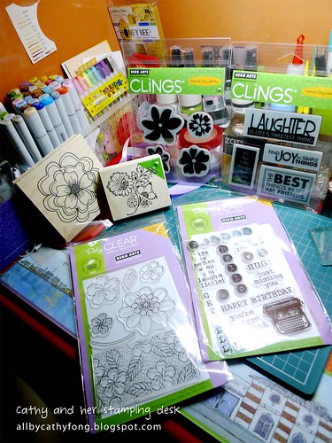 Welcome to my little stamping desk :) 
