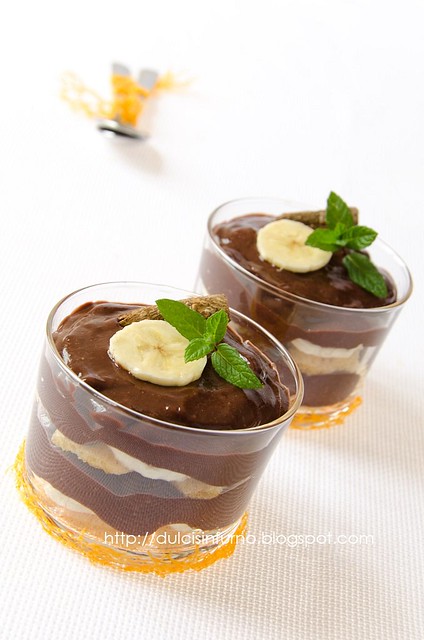 Dessert alla Banana con Crema al Cioccolato e Cannella-Banana Dessert with Cinnamon and Chocolate Cream