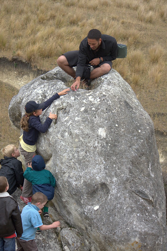 2 days at Waikari a walk to see the Maori Rock Drawings