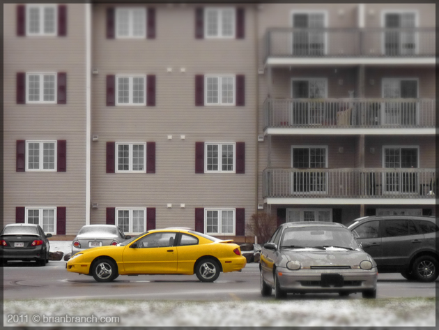 P1140969_yellow_car
