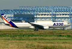 AIRBUS A330 A330-301 F-WWKB TLS 20/08/1993