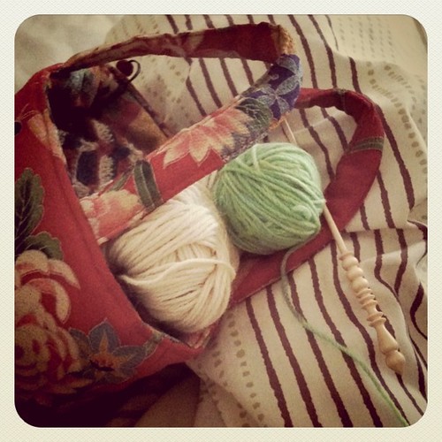 Knitting, reading, studying... things i want to do... Today decided to knit in the bed. by nnaoko