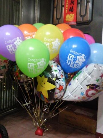 畢業氣球串，4顆鋁箔，25顆畢業星星圖案氣球 by dod_balloon