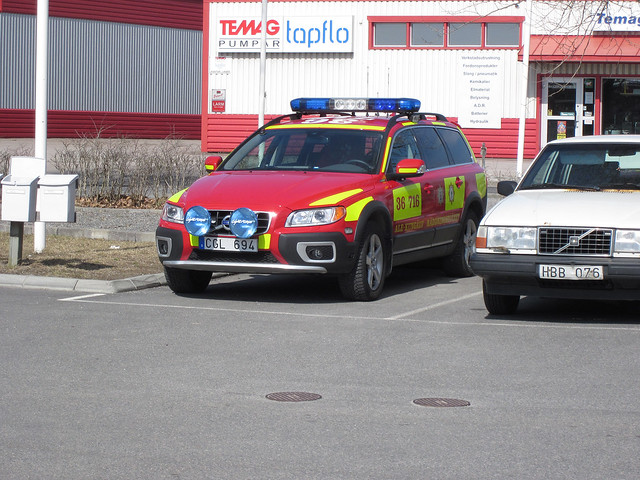 car sweden firetruck bil sverige westcoast västkusten kungälv volvoxc70 brandbil räddningstjänsten mekonomen canonixus105 alekungälvräddningstjänst