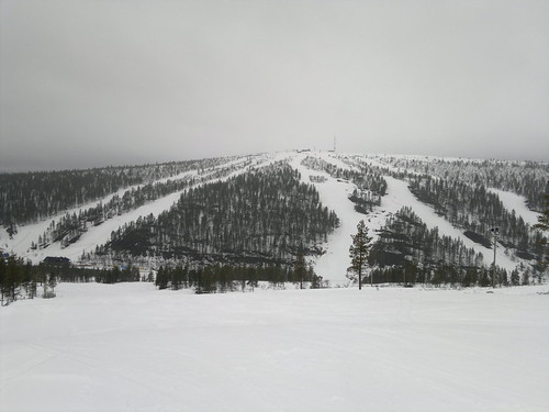 Alpine skiing in Saariselkä