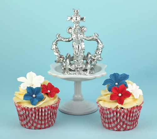 images of royal wedding cupcakes. Royal Wedding Cupcakes