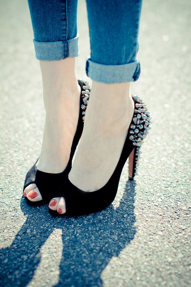 Sam Edelman Spiked Heels, Asos White Button Up, Skinny Jeans, Chanel bag