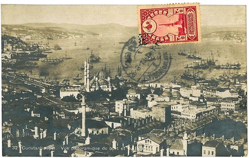 Istanbul, vue panoramique du port et du Bosphore en 1919
