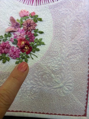 2011 Dallas Quilt Show- tiniest stippling ever!