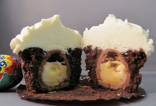 Inside of Creme Egg Cupcake