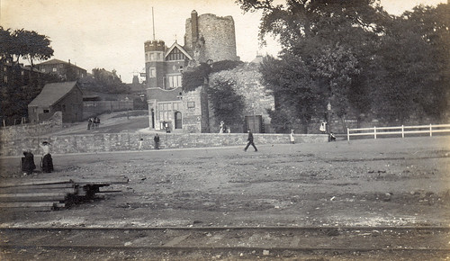 Arundel Tower, Town Walls, Western Esplanade / Bargate Street, Southampton. 1900s.