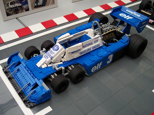 A hatkerekes Tyrrell P34-es csak a nézői szíveket tudta meghódítani, a pályán nyeretlen maradt - Fotó: kockagyar.blog.hu