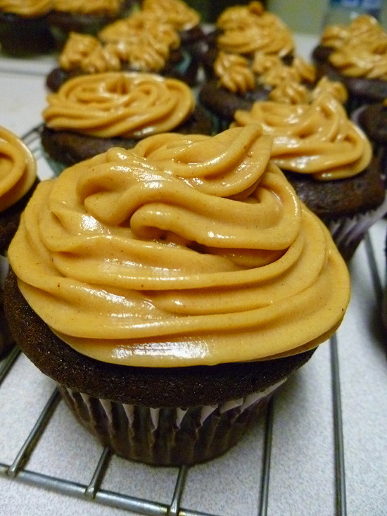03 March 29 - Chocolate Cupcakes with Peanut Butter Icing (5)