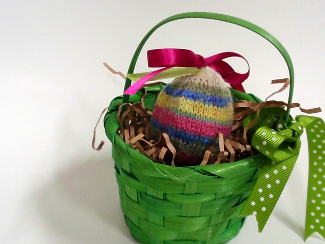 Knit Easter Egg in Basket