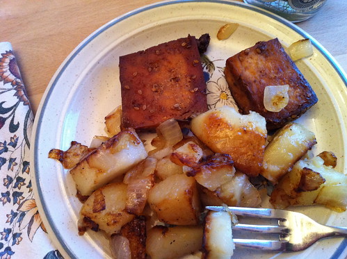 baked tofu with fried potatoes