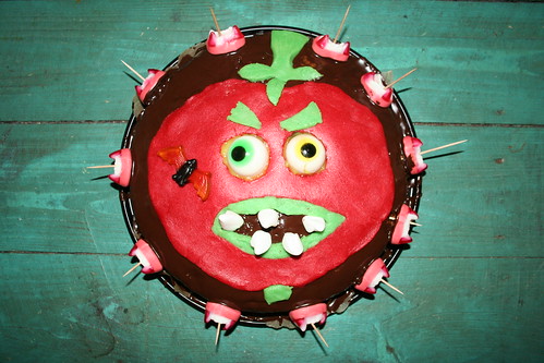 Killer tomato cake