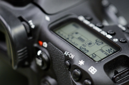 Canon 7D 60D T3i exposure lock focus lock back button focus Nikon D5100 D7000 AE-L AF-L