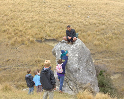2 days at Waikari a walk to see the Maori Rock Drawings