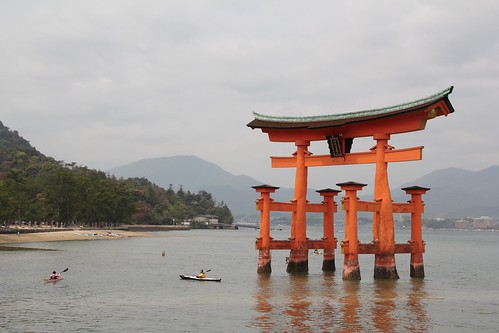 Torii in Itsukushima Shrine 厳島神社の鳥居
