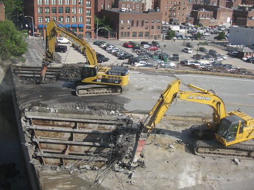 195 highway demolition