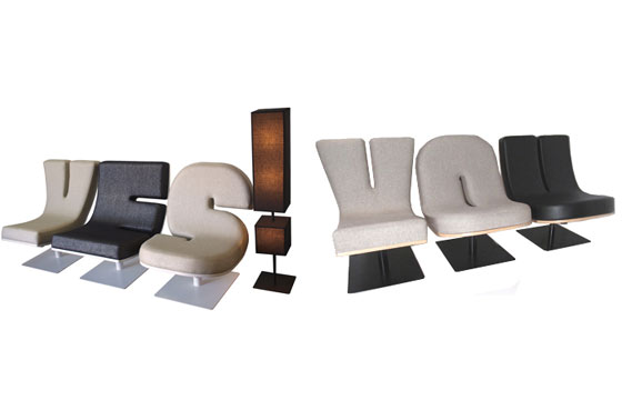 sillas con forma de letras