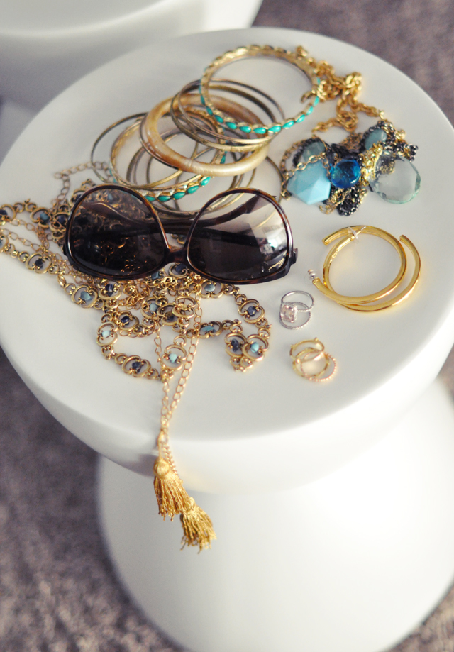 gold and blue jewelry  +   stones + gold + gucci sunglasses