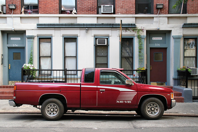 street nyc ny newyork truck chelsea nissan manhattan pickup parked curb v6 xe haedbody