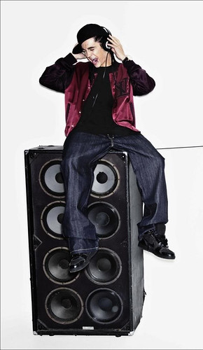 tom kaulitz 2011. Tom Kaulitz 003: Speaker