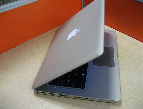 Macbook Pro Clone