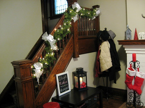 Holiday Staircase Decorating