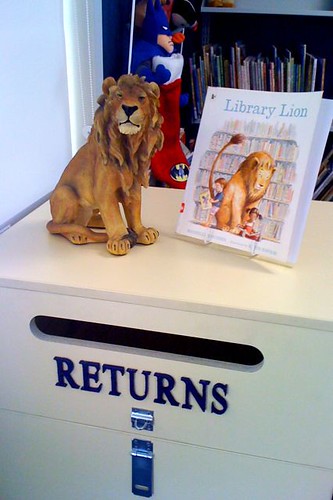 Lion and Returns box