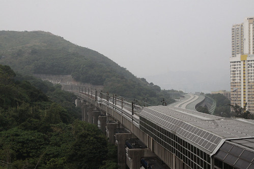 Tracks heading west from Tsing Yi station