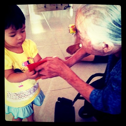 Giving great grandma Ang bao