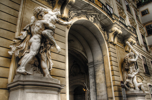 Hofburg statues. Vienna. Estatuas del Hofburg. Viena