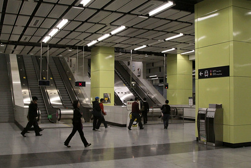 Escalators to the West Rail / Tung Chung platform at Nam Cheong station
