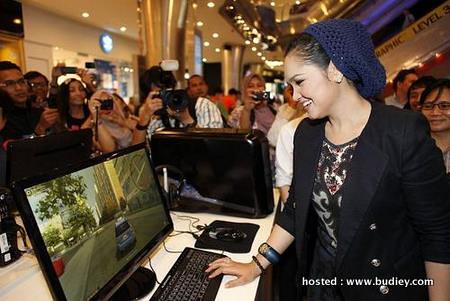Siti Nurhaliza Yes 4G ipad