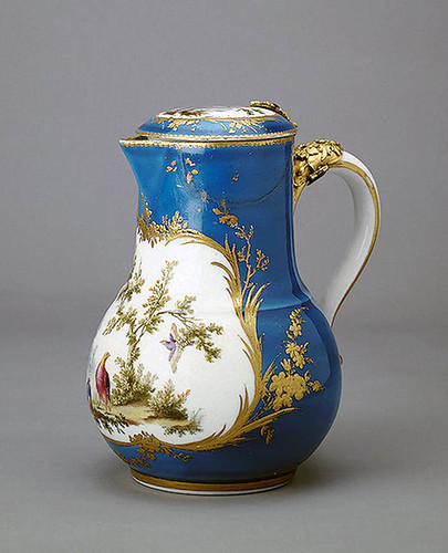 017- Jarra con tapa-Porcelana de Sèvres 1753- Copyright ©2003 State Hermitage Museum. All rights reserved