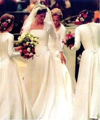 kate middleton wedding dress designer. Kate Middleton#39;s wedding