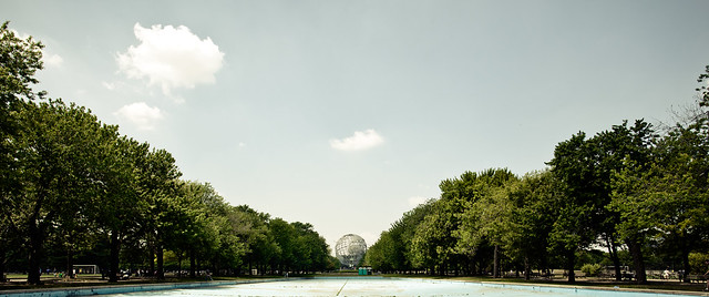 World at a Distance, Flushing Meadows [EOS 5DMK2 | EF 17-40L@22mm | 1/500 s | f/7.1 | ISO200]