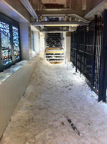 NYC 7 subway snow