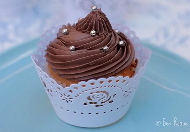 Vanilla cupcakes and chocolate buttercream