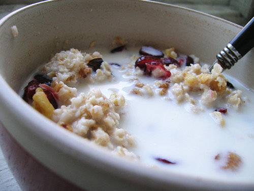 oatmeal with cranberries and walnuts
