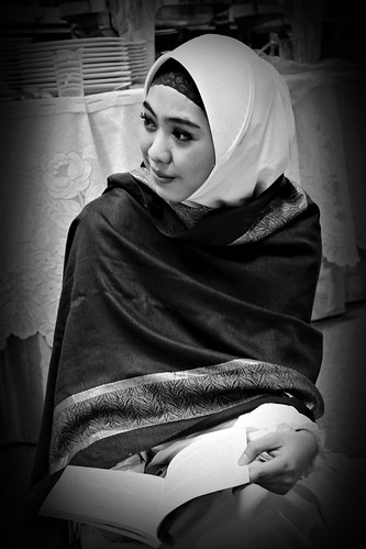 Oki Setiana Dewi a photo on Flickriver