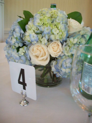 Hydrangea Centerpiece azaleafloraldesign Tags wedding roses hydrangea 