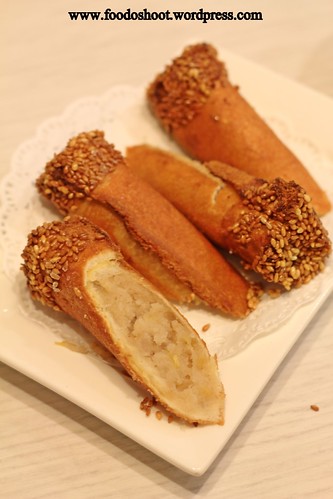 Yam Pastry with Sesame